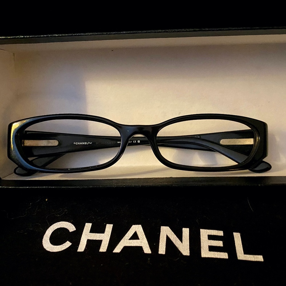 CHANEL EYE